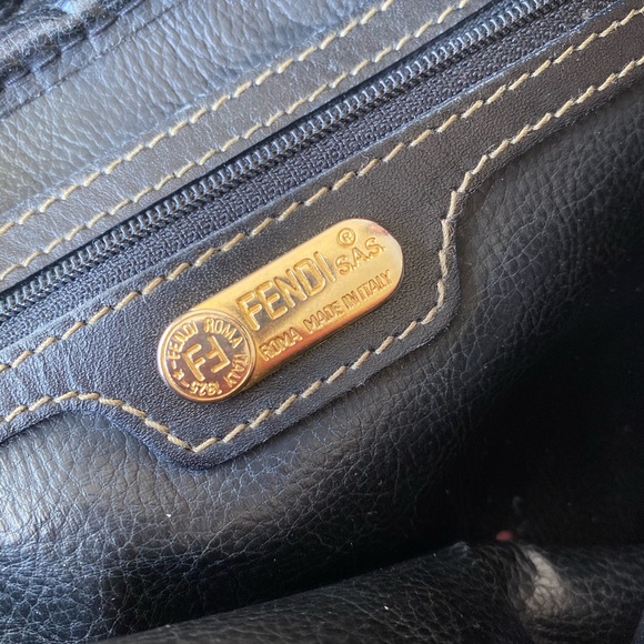 Vintage Fendi Crossbody - Picture 4 of 7